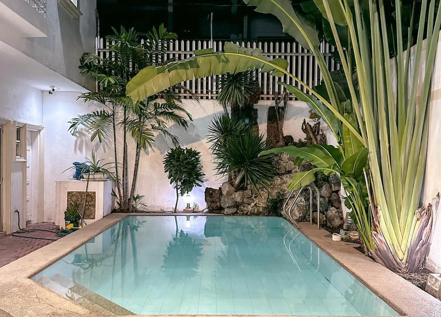 Villa 6-Bedroom Duplex With Pool Near Naia Manila